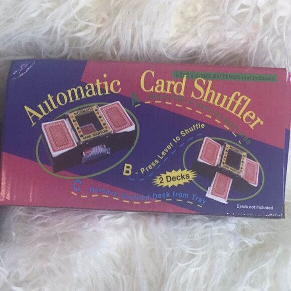 NEW STOCK 2 deck capacity card shuffler, battery operated - Picture 2 of 8